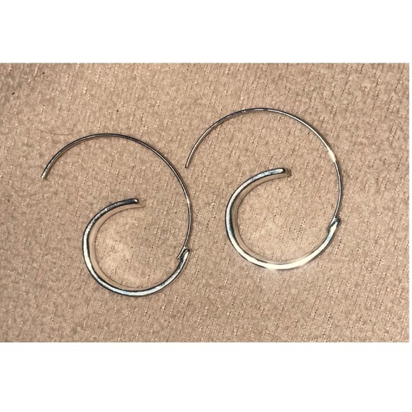 my boutique Jewelry - NWOT SILVER UNIQUE LOOPY HALF CIRCLE EARRINGS!